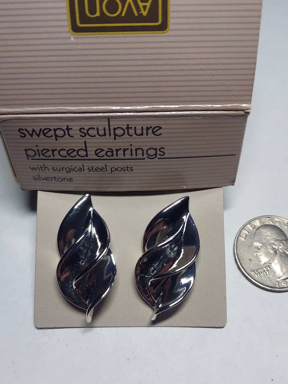 Vintage Avon Silvertone Swept Sculpture Pierced Earrings - Silver